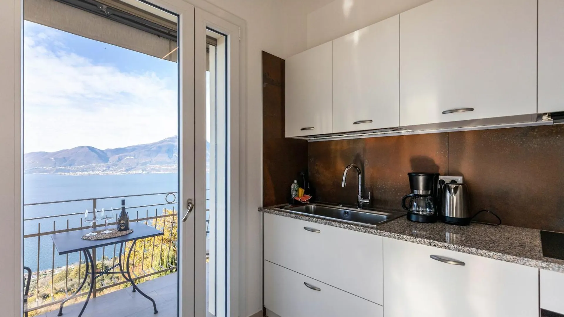 Casa Serena Lake View Torri Del Benaco Apartment